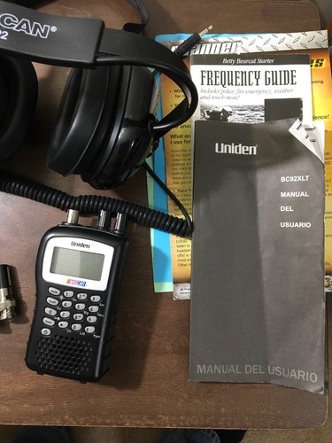 Uniden Bearcat NASCAR BC92XLT Hand Held Scanner Radio w/ Track Scan Headphones