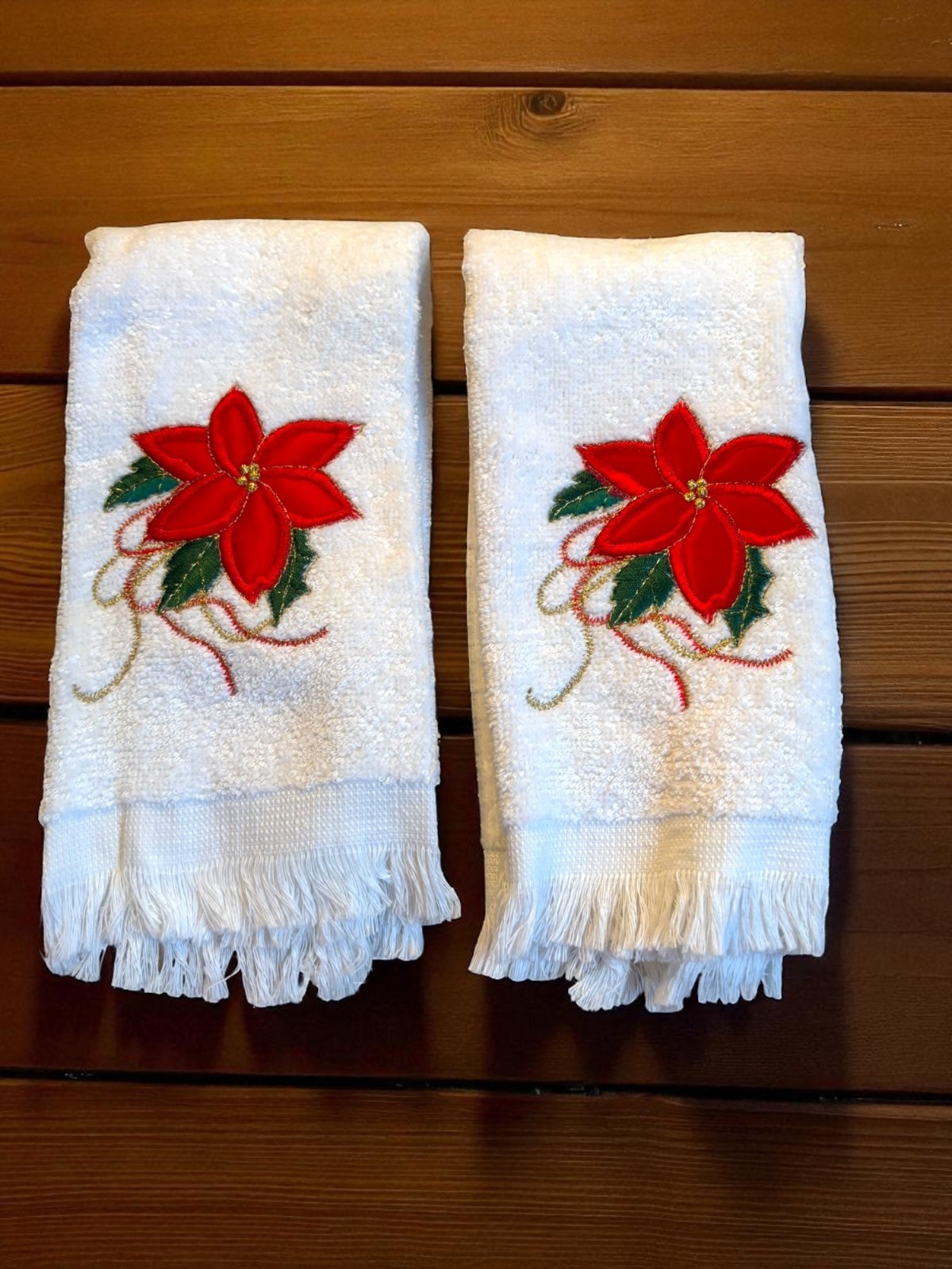 2 Embroidered Christmas Poinsettia Fingertip Towels New NWOT