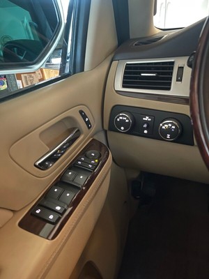 image 17 of interior