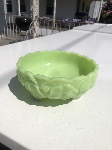 Fenton ゴールドクレスト スクエア キャンディーディッシュ Vintage Fenton Spruce Green 7 1/2 Inch Square Covered Candy
