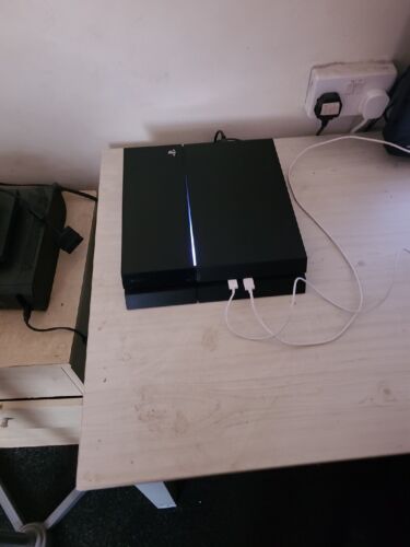 Sony PlayStation 4 (PS4) - 500GB - Jet Black Console Sony PlayStation 4 (PS4) - 500GB - Jet Black Console
