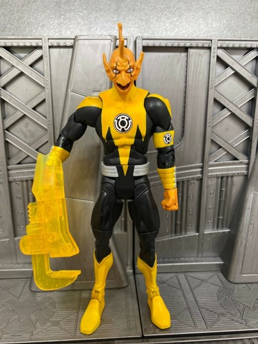 Yellow Lantern Funko Pop Vinyl Checklist Find All The Funko Figurines With This Database Of All Existing Collectibles Sorted By Character