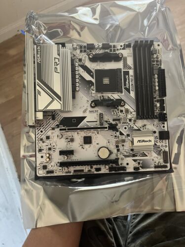 ASRock B550M Pro SE AM4 DDR4 SATA 6Gb/s 1 PCIe 4.0 x16 Micro ASRock B550M Pro SE AM4 DDR4 SATA 6Gb/s 1 PCIe 4.0 x16 Micro