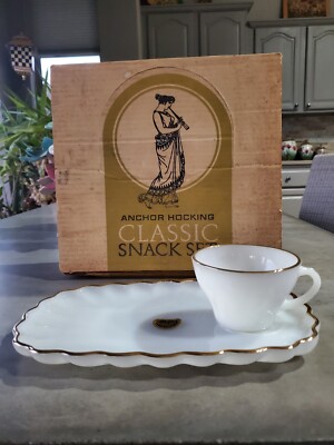 Vintage Anchor Hocking Milk White 7 Piece Classic Snack Set 22K Gold New In Box