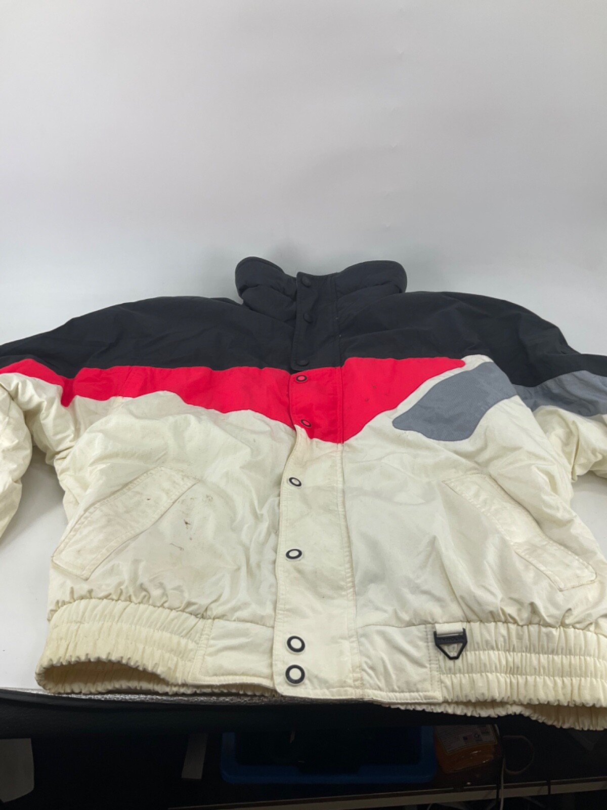 Tyrolia Sport Jacket Mens Large Zippered Pockets Ski Snowboard White/Black/Red