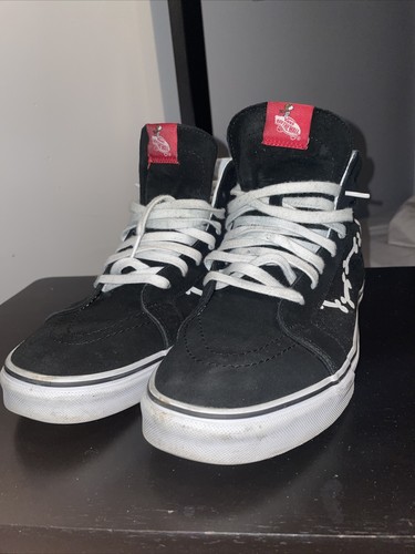 vans peanuts snoopy bones