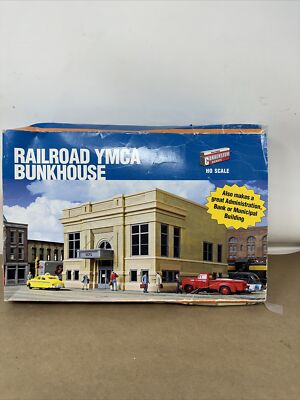 Walthers Cornerstone #933-2951 HO Scale Railroad YMCA Bunkhouse Kit