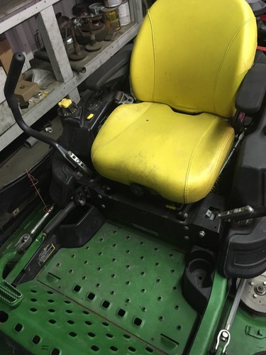 John Deere Z950M 60” Zero Turn Mower 450hrs