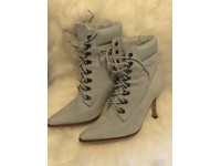 manolo blahnik timberlands