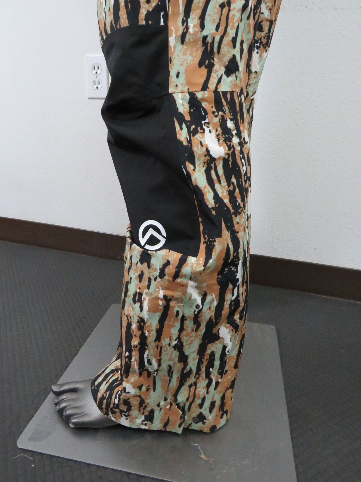 Pre-owned The North Face Mens North Face Summit Verbier Waterproof Gtx Gore Tex Shell Ski Bibs Pant Almon In Black
