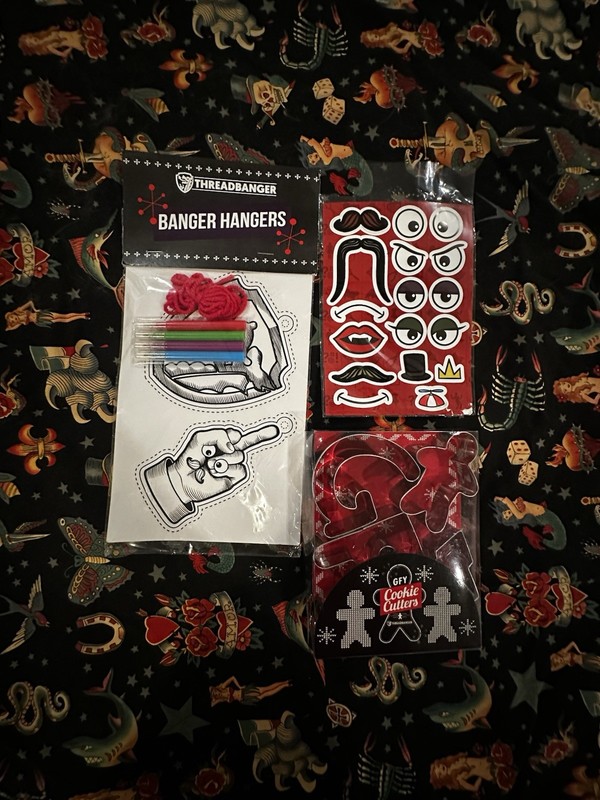 Threadbanger youtuber GFY Christmas Holiday Ornament Kit & Cookie Cutters
