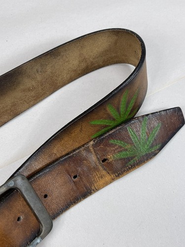 希少 70s Zigzag Marijuana Leather Bracelet