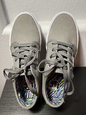 Men s Maui & Sons Gray Size 9 Sneaker/ Shoe. (New)