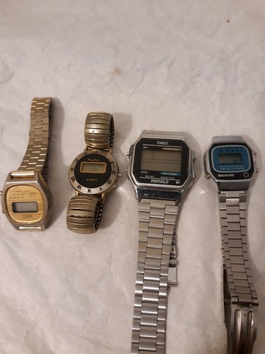 Vtg Quintel Timex Sanyo Meridian LCD Quartz Digital Goldtone