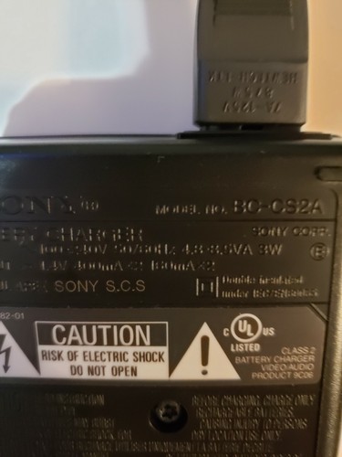 Genuine Sony BC-CS2A Ni-MH Battery Charger for AA & AAA Rechargeable (A919)