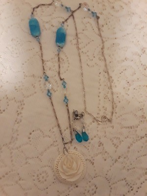 3 Pc Hand Crafted Blue Beaded Silvertone Necklace & Pierced Earrings Pretty!