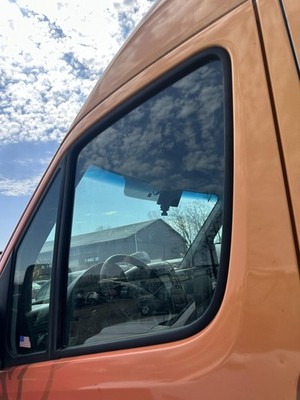 10- 22 MERCEDES SPRINTER 25 Front Door Window Glass Driver Left