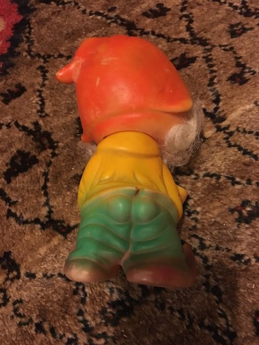 RARE VINTAGE WALT DISNEY SNOW WHITE & 7 DWARFS Rubber 7” Taiwan Made