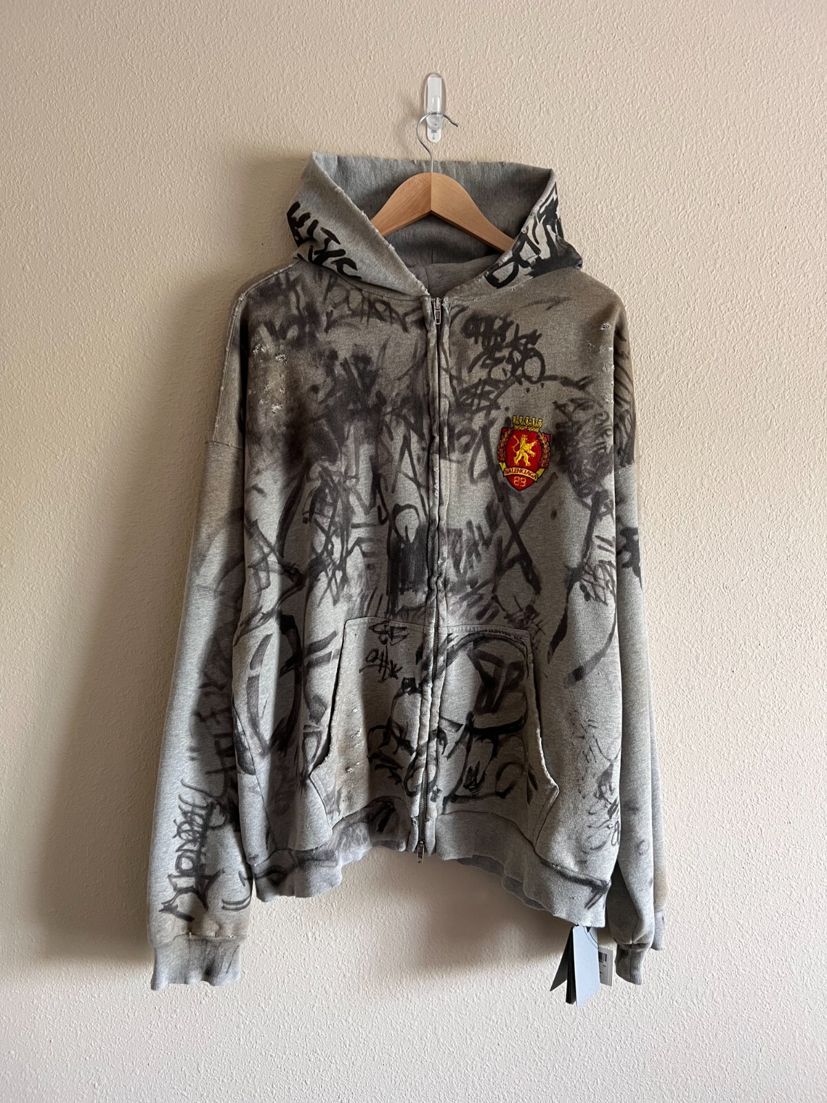 Balenciaga trousers. футболка all you need is rock-n-roll. Balenciaga skater hoodie. Sporty and rich рубашка. Supreme geto boys.