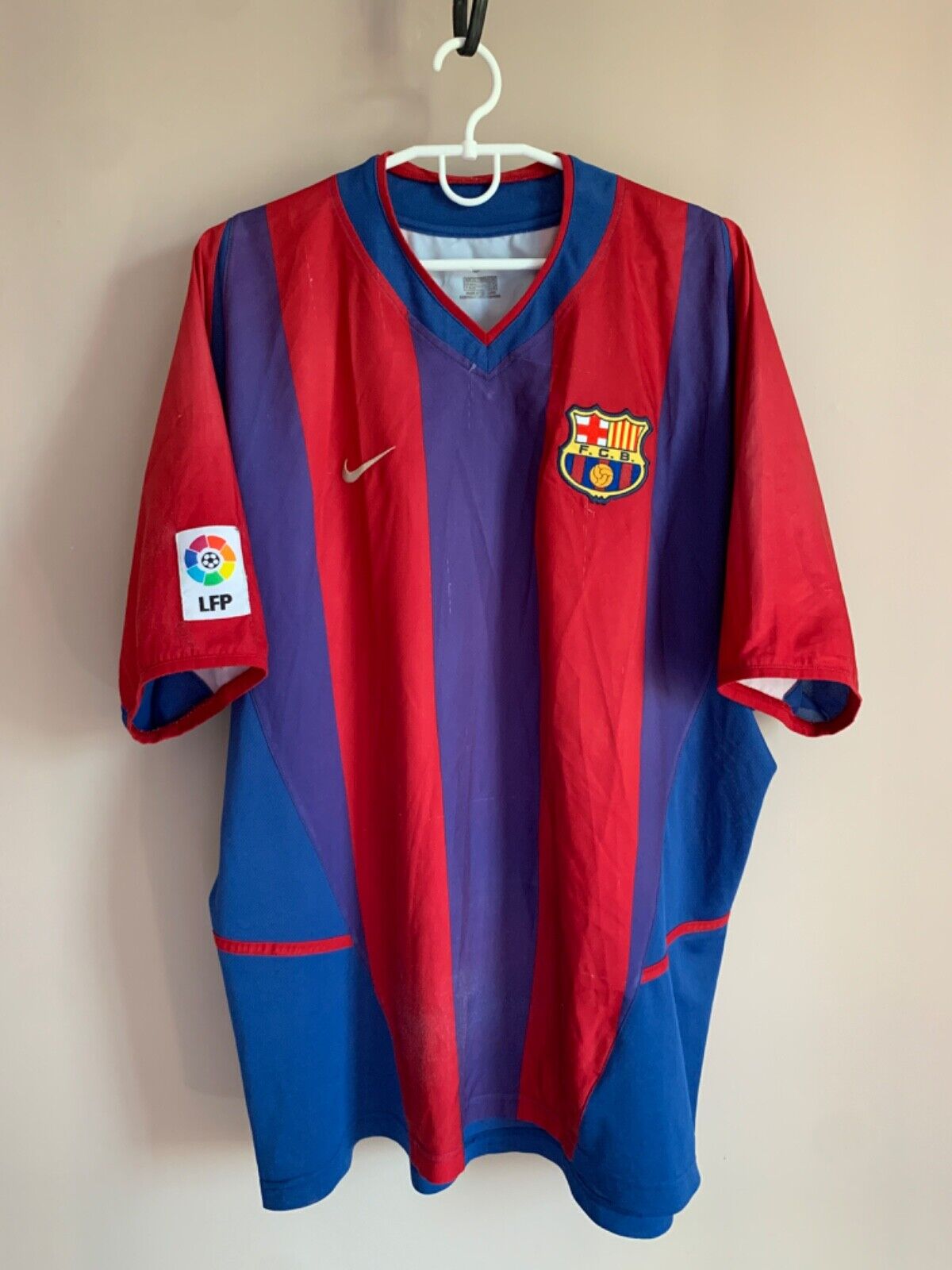 Barcelona 2002/2003 Home Football Shirt Nike Vintage Soccer Barcelona 2002/2003 Home Football Shirt Nike Vintage Soccer