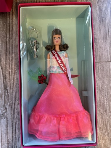 Francie Miss Teenage Beauty Doll Barbie Gold Label 50th Francie Miss Teenage Beauty Doll Barbie Gold Label 50th