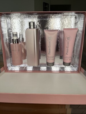 PERRY ELLIS 18 Women Gift Set.