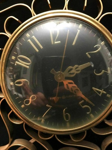 2HA60 RETRO VINTAGE Mid Century GE GENERAL ELECTRIC Telechron Wall Clock SCROLL