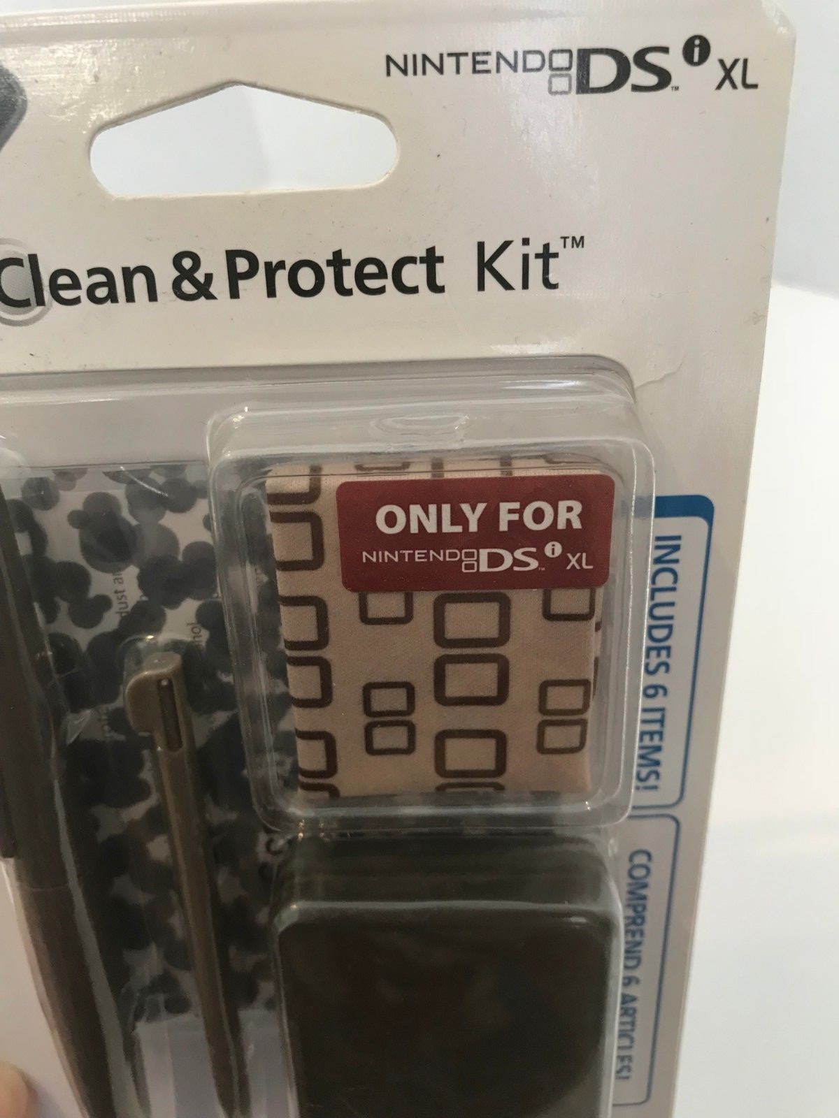 Nintendo DSi XL Clean and Protect Kit Stylus Game Card Case Cloth Screen Cover