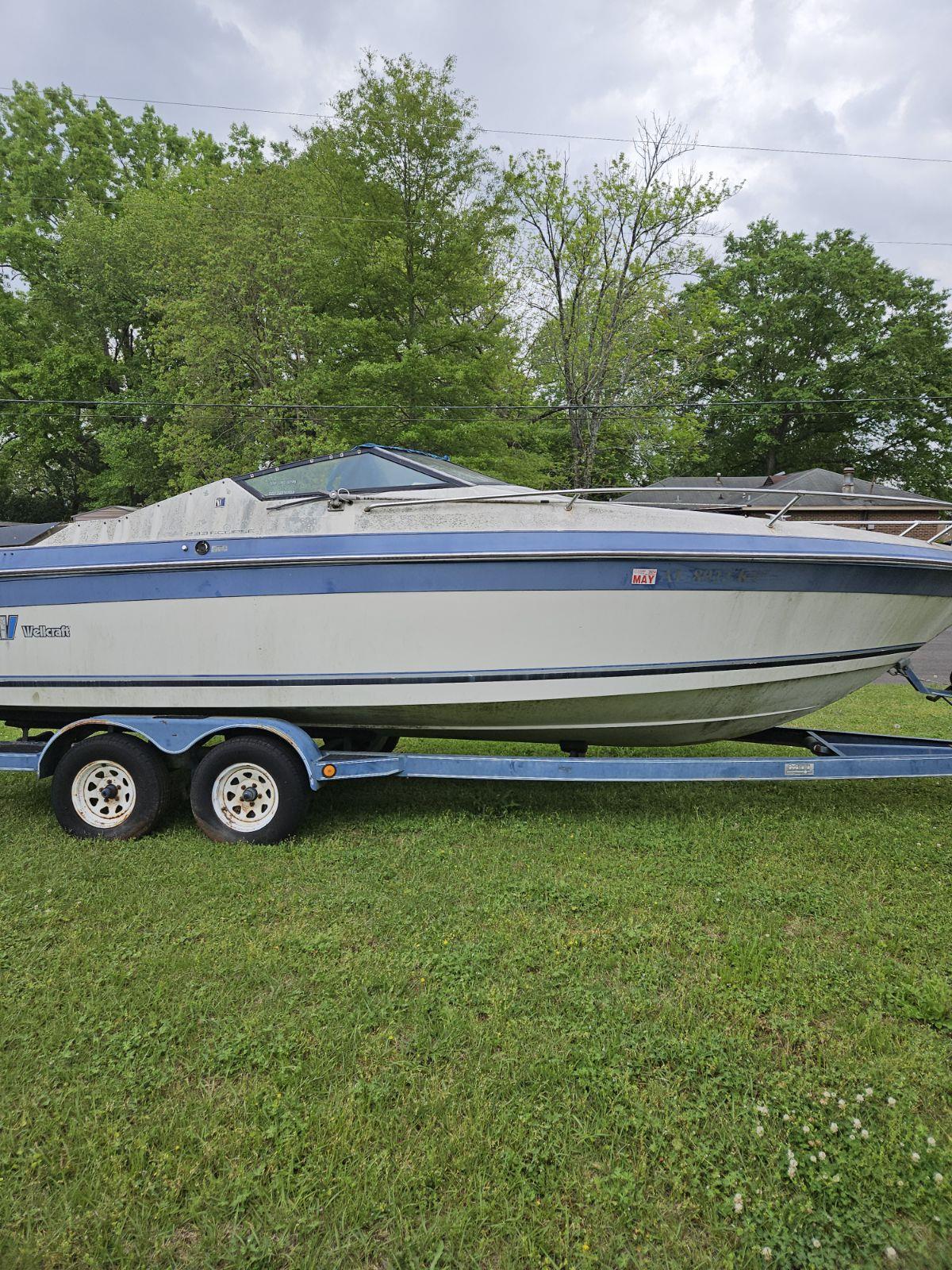 1983 Wellcraft 23' Boat Located In Prattville, Al Has Trailer Used