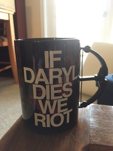 Walking Dead If Daryl Dies We Riot Large Crossbow Coffee Mug!