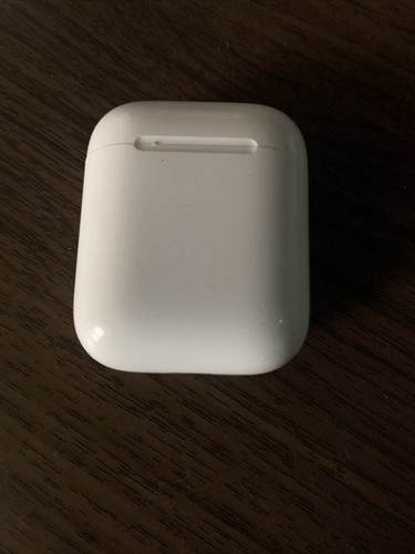 Apple AirPods 2nd Generation with Wireless Charging Case