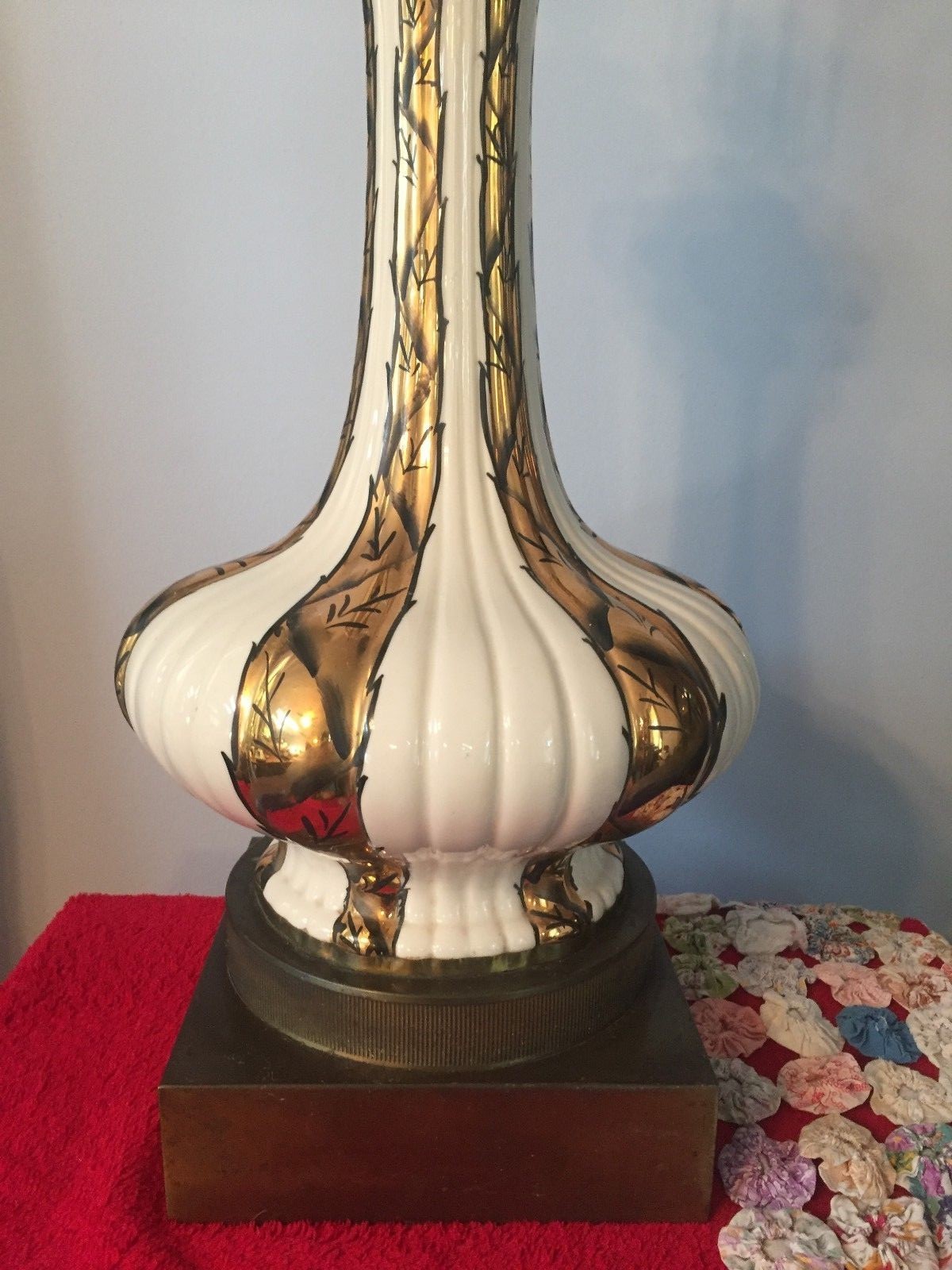 Vintage Table Lamp Gold Gilt Hand Painted Antique Brass Base Art Deco or Asian