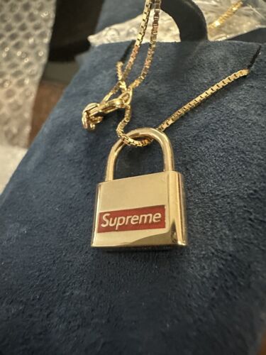 Supreme x Jacob & Co. 14k Yellow Gold Locket Necklace Ltd Supreme x Jacob & Co. 14k Yellow Gold Locket Necklace Ltd