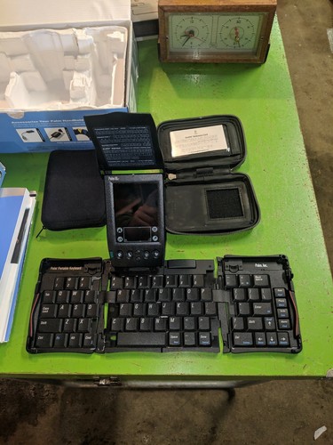 Palm IIIC 3C80600U Handheld Wireless PDA with portable keyboard