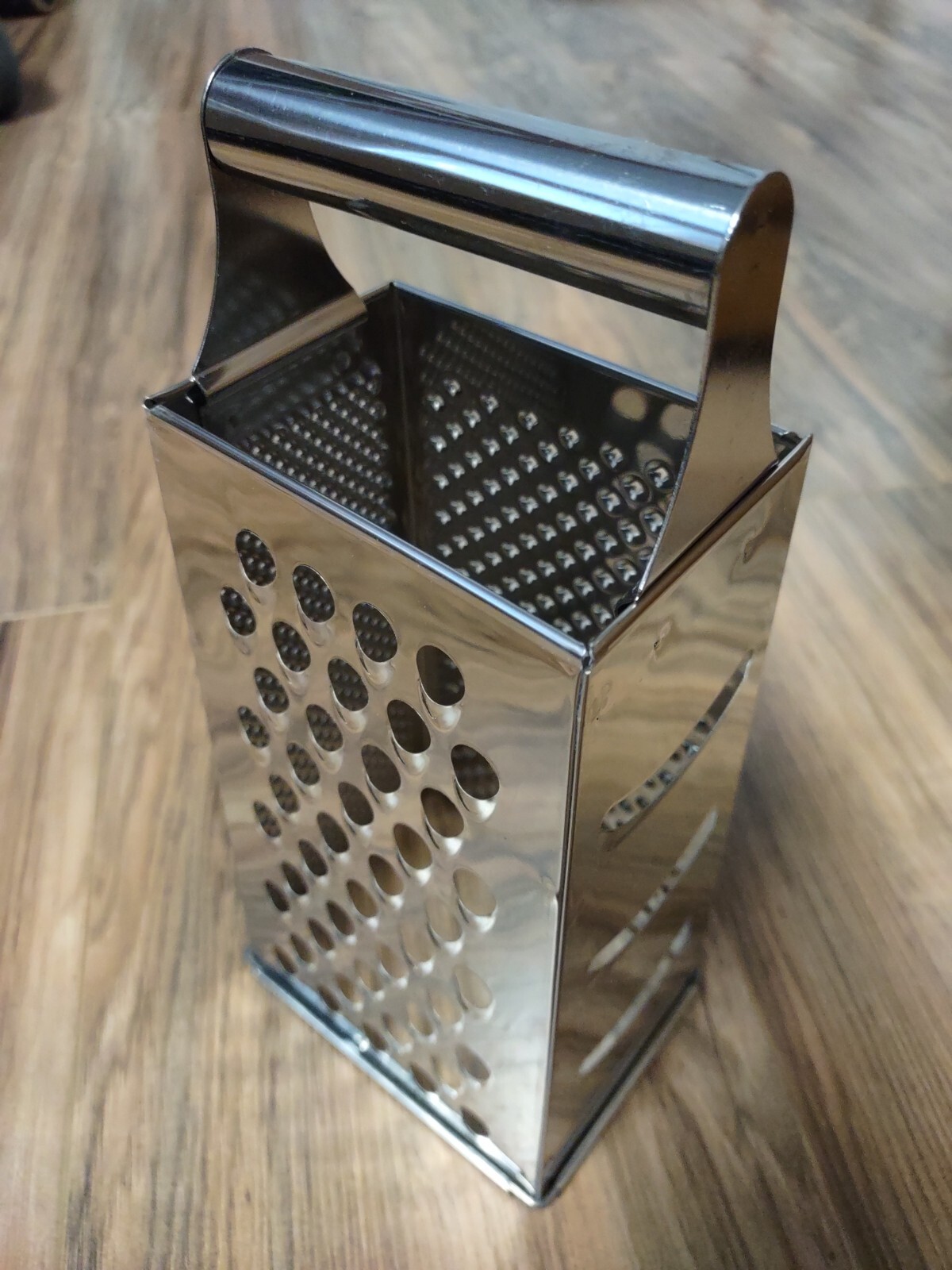 Cheese grater raccoon. Raccoon and grater furry. Cheese grater furry. Сыр на терке. Терка в руке.