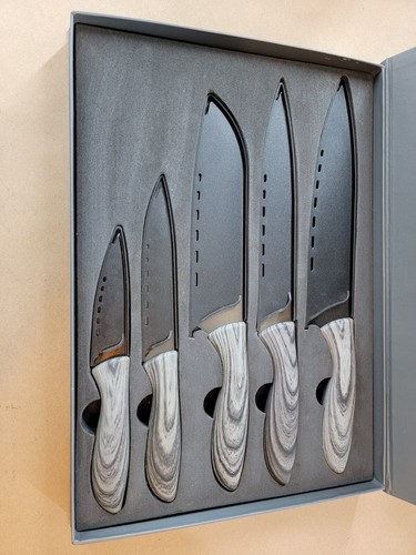Euna Knife Set With Custom Knife Block