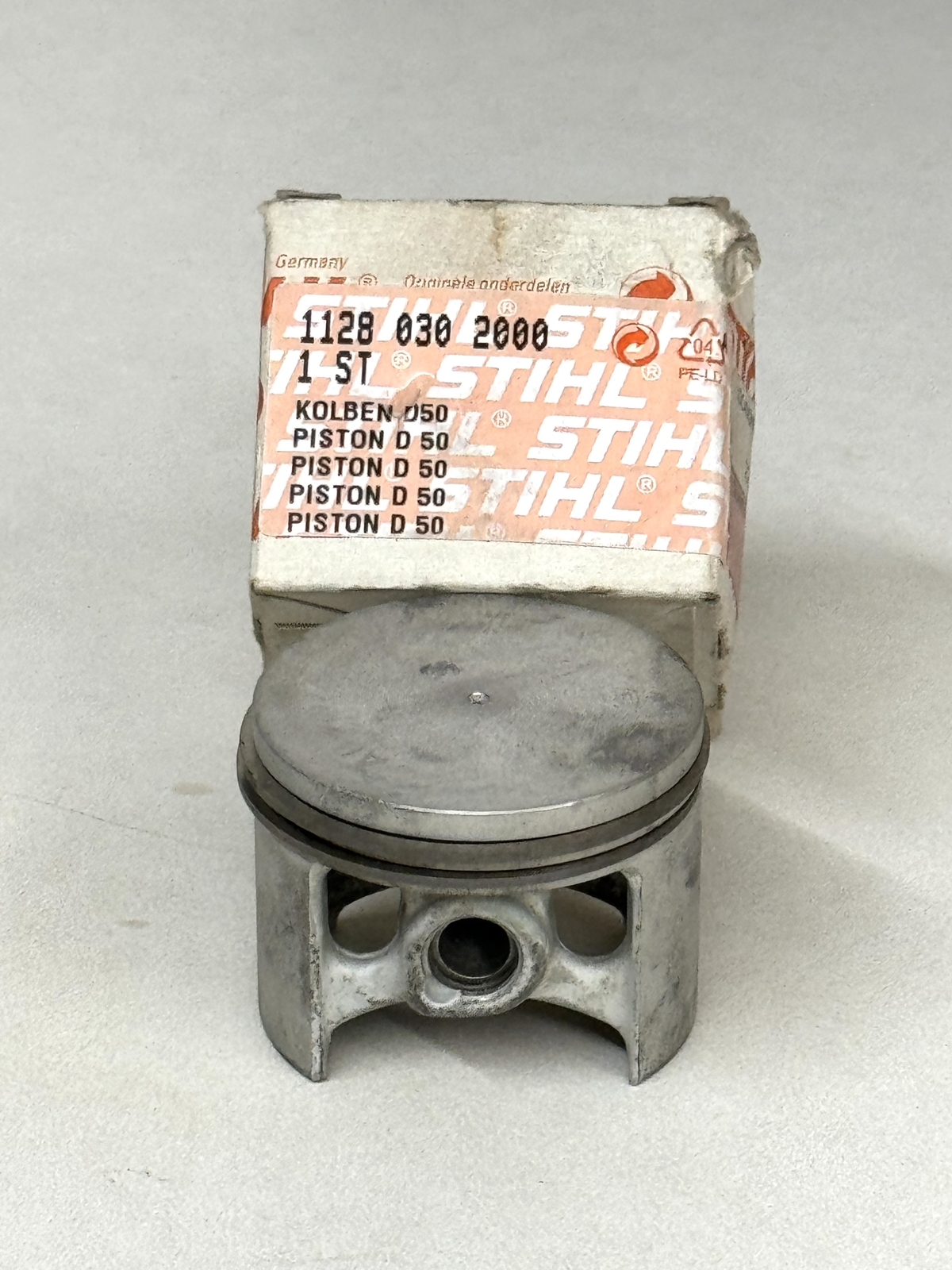 STIHL OEM PISTON ASSEMBLY WITH RINGS 10MM PIN 1128 030 2000 FOR 044 MS440 D50 - Picture 1 of 1