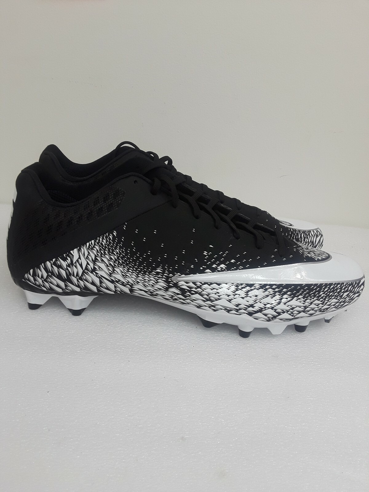 NEW Nike Vapor Speed 2 TD Football Cleats Men's Size 16 Black/White 833380-010