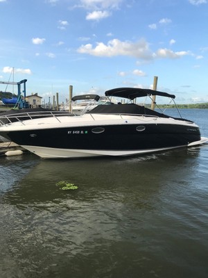 Regal 3350 Boat
