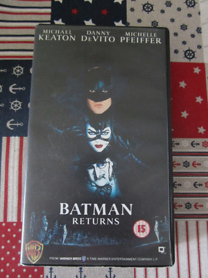 BATMAN RETURNS 1992 WARNER BROS FILM STARRING MICHAEL KEATON VHS VIDEO TAPE PAL