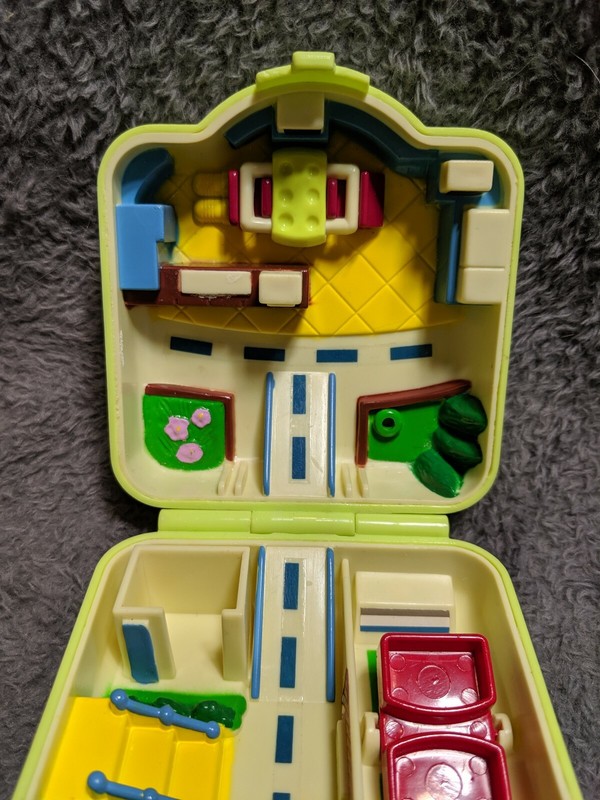 pokemon polly pocket style playsets