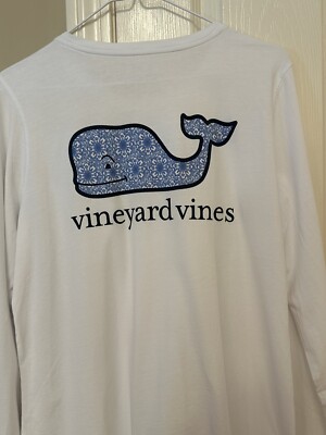 Vineyard Vines Women's Tile Medallion Fill Whale L/S Pocket White T-Shirt L NWT