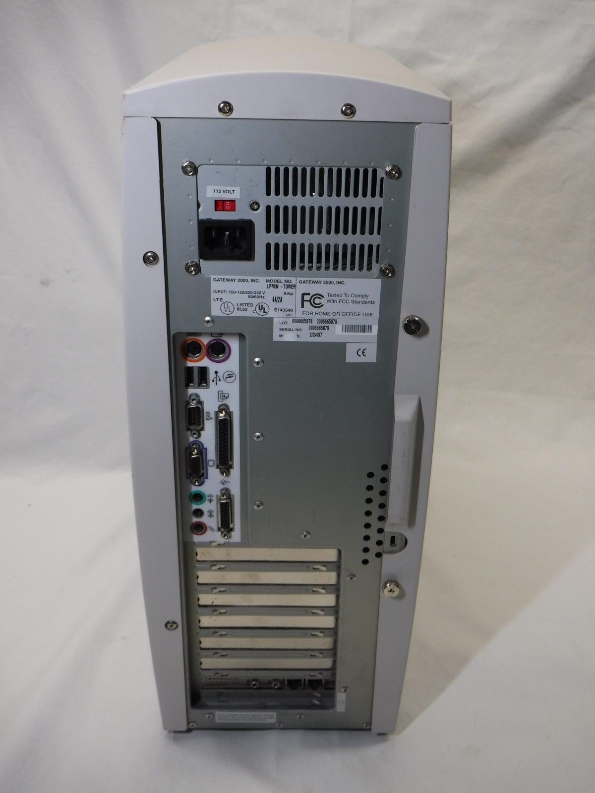 Vintage Gateway Pentium P5-166 166MHz Desktop Computer LPMini-Tower Windows 95