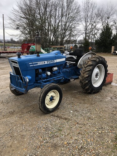Ford 2600 Diesel Tractor - 8 Speed - Live Pto - Factory Power Steering