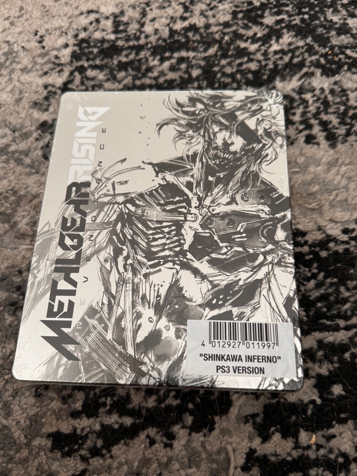 Metal Gear Rising: Revengeance -- Steelbook Edition (Sony