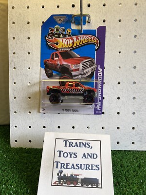 Hot Wheels  10 Toyota Tundra HW Showroom Dual Cab Pickup Truck Red Black Tracks
