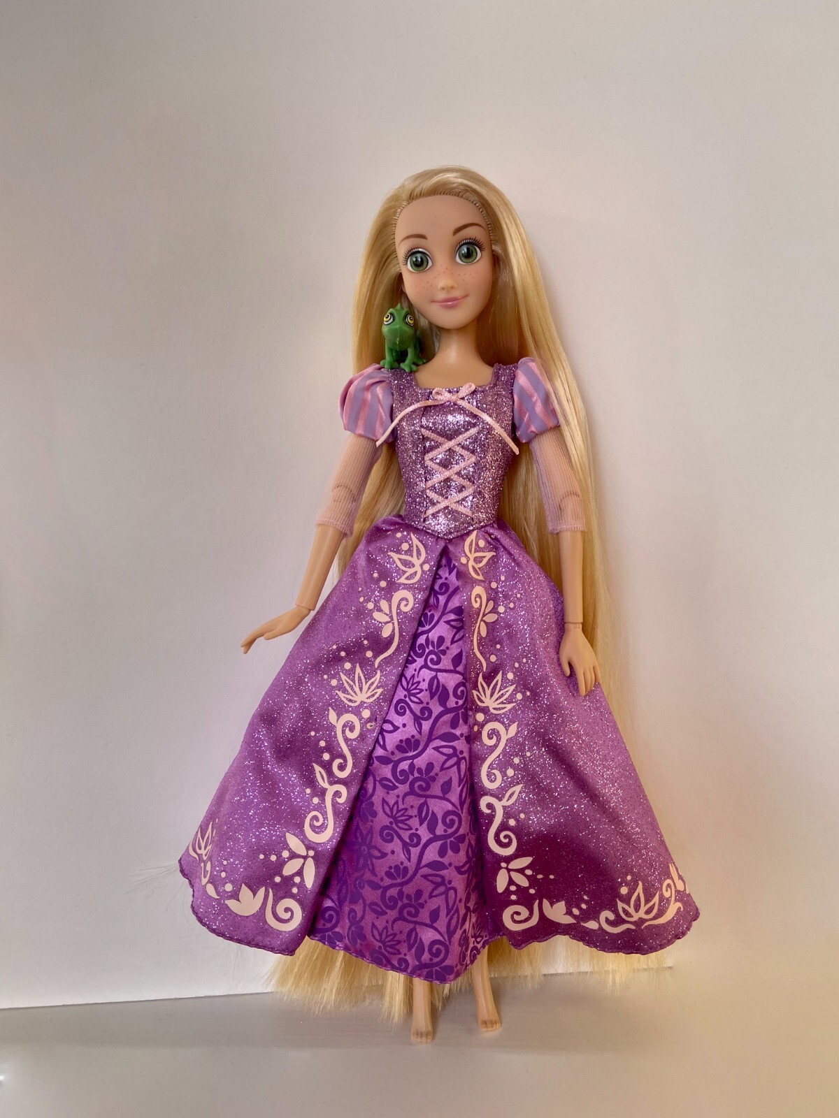 Rapunzelさん専用ページ RARE 2016 Disney Store Classic Rapunzel with Pascal 12
