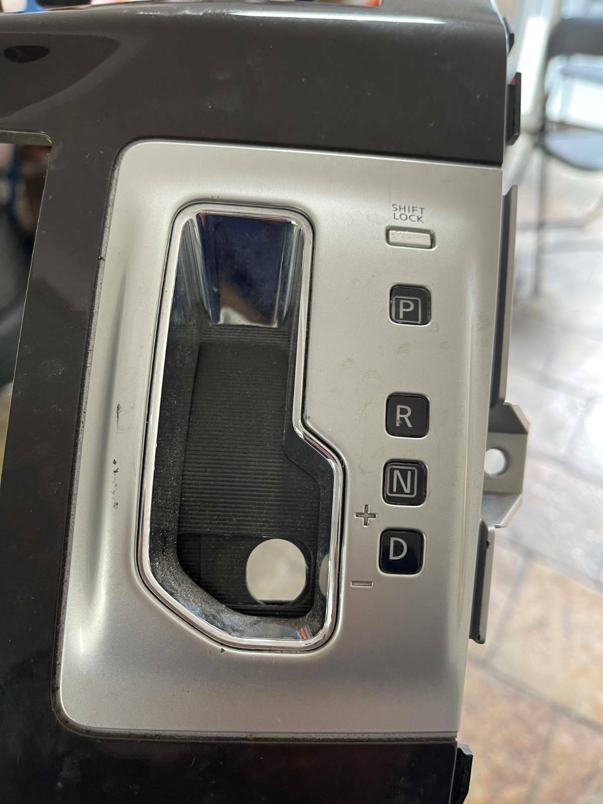 nissan elgrand E52 gear shifter and multimeadia system cover - thumbnail 5