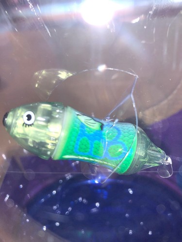 Hexbug AquaBot Wahoo with Bowl & Fish (Colors Varies)