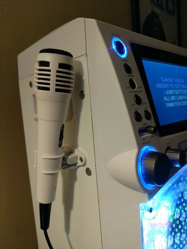 Singing Machine STVG785BTW Bluetooth Karaoke System with 7